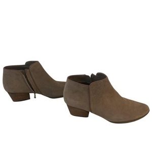 Brown/tan booties, hardly worn!